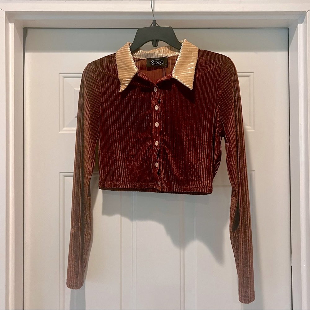 NWT, Cider Brown Velvet Crop Top Button Down Shirt, Size L